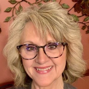 Meet your Posher, Bobbie